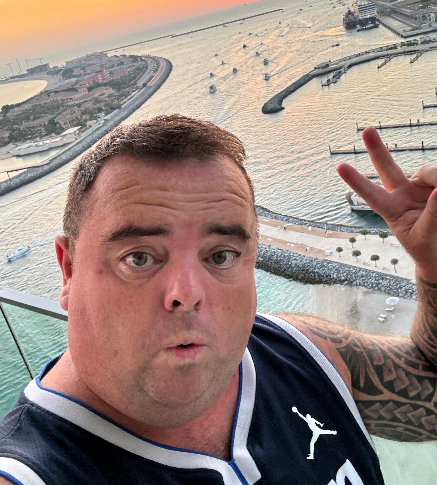 Scottish entrepreneur reveals how he achieved financial freedom by his 40s through digital marketing, sharing tips on YouTube, and enjoying a life of travel and minimal work.