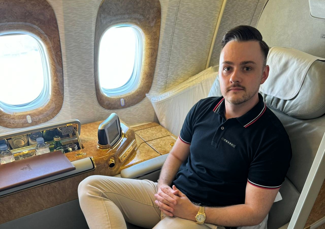 A YouTube ad turned a factory worker into a millionaire—Niko Dieckhoff quit his job, mastered dropshipping, and now works just 30 minutes a day.