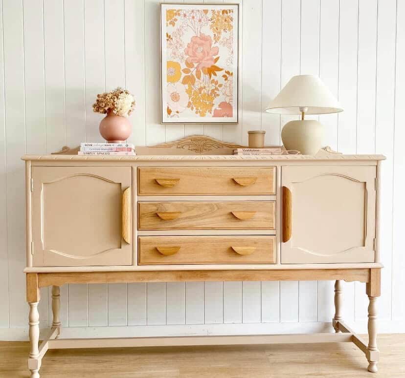 Gold Coast woman makes £700+ monthly transforming street furniture into stylish pieces. Learn her secrets to turning free curbside finds into a profitable side hustle