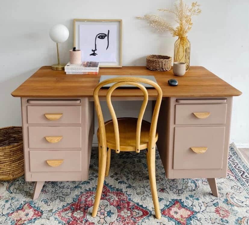 Gold Coast woman makes £700+ monthly transforming street furniture into stylish pieces. Learn her secrets to turning free curbside finds into a profitable side hustle